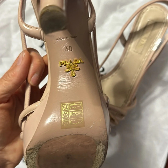 Prada patent leather platform strapy heels with bow detail - Picture 5 of 5